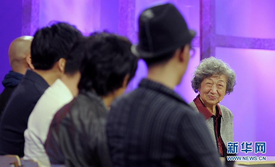 中戲96班“考古視頻”刷屏，背后的她藏不住了
