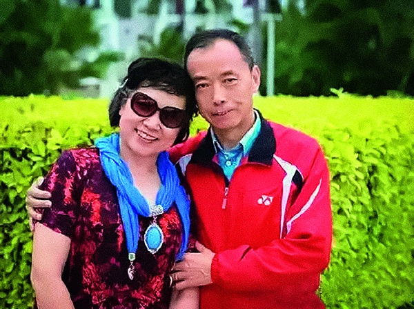 何家弘，“斜杠”法學家