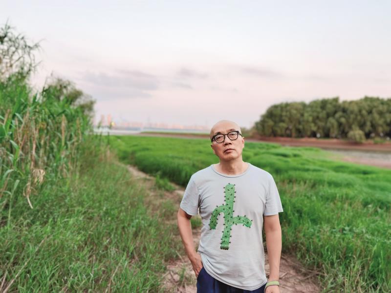 詩人韓東的日?！捌孥E”