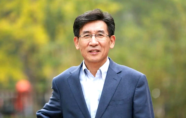 薛其坤寄語年輕人：一個人總得有點追求、有點志氣